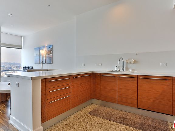 3rd image of 900 W Olympic Blvd Unit 33H