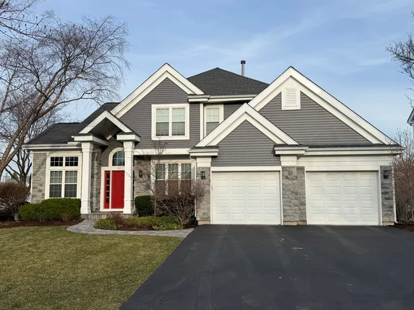 711 Foxmoor Ln, Lake Zurich, IL 60047