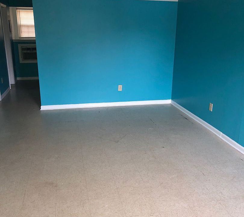 2nd image of 1838 Williams Rd APT E