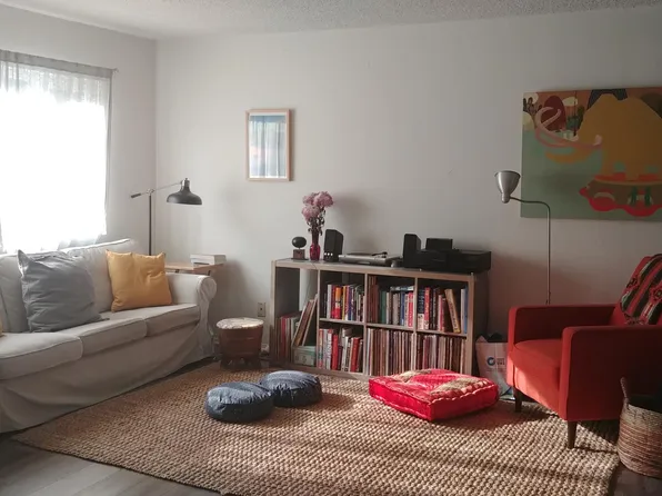 (undisclosed Address), Los Angeles, CA 90042