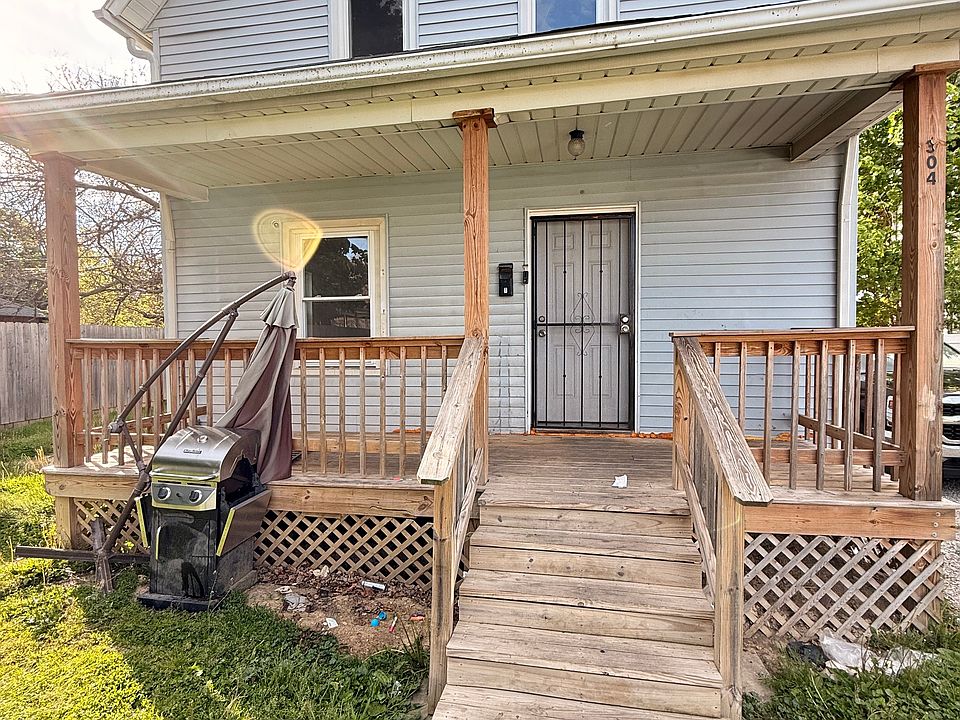 1st image of 304 W 9th St #1