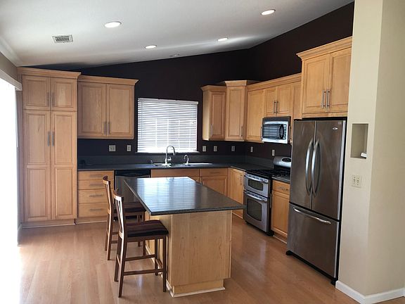 3rd image of 504 Westaire Blvd