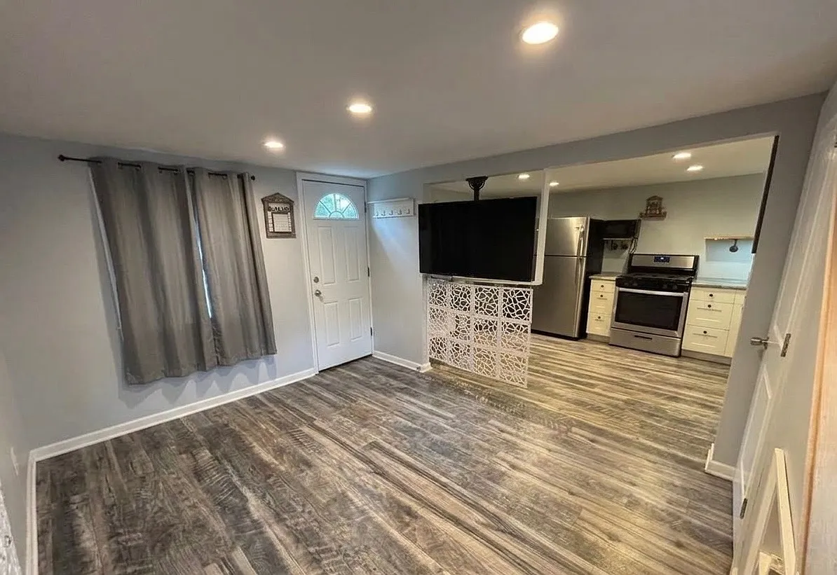 2 bed, $1,950 — Photo 2