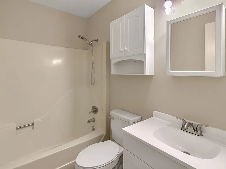 106 Brenda Dr — Photo 8