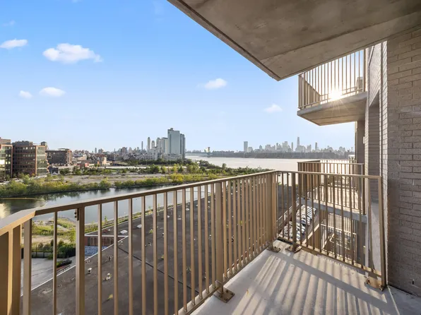 16 West Street image 1 of 35