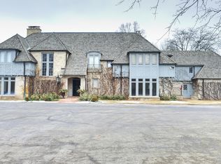 1440 W Dean Rd, River Hills, WI 53217