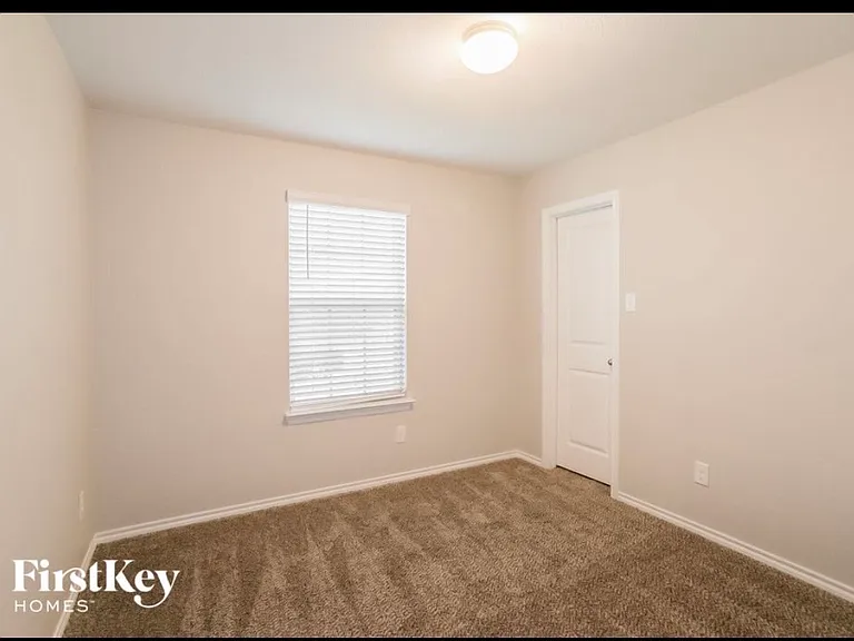 2339 French St — Photo 11