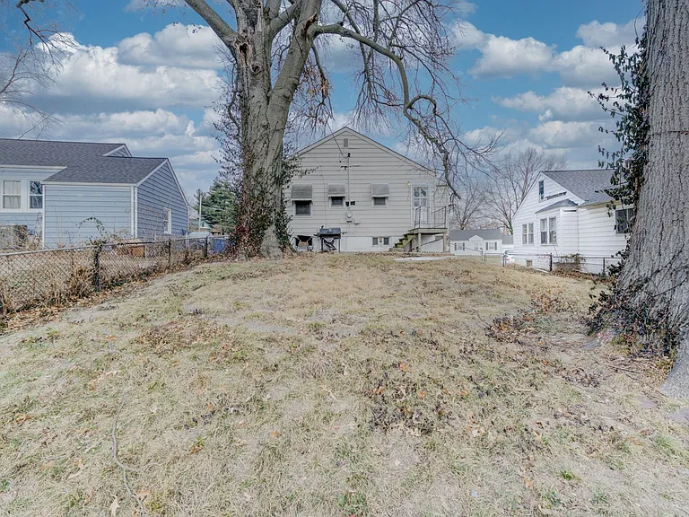 7724 Horatio Dr — Photo 21