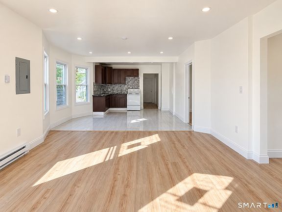 2nd image of 209 Cooke Street