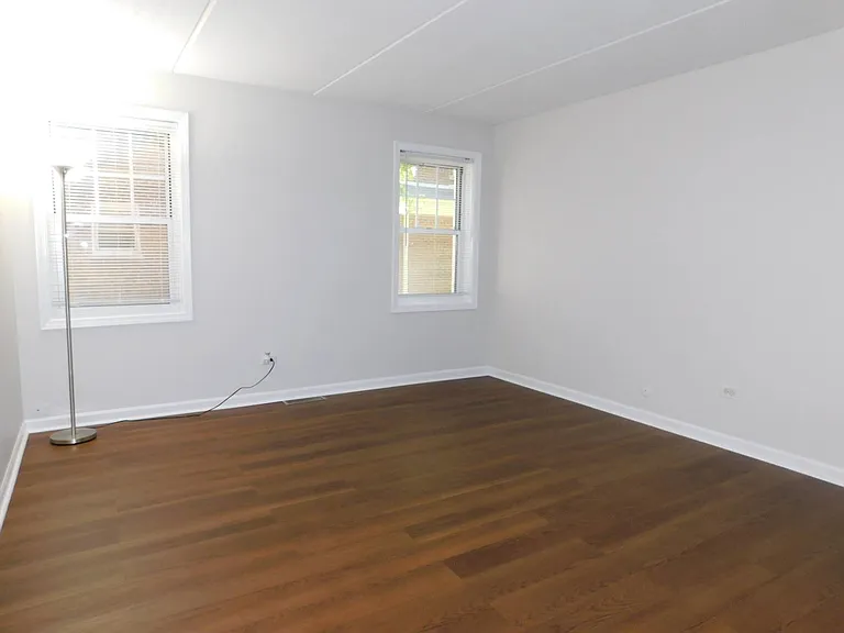 2610 Central Street — Photo 30