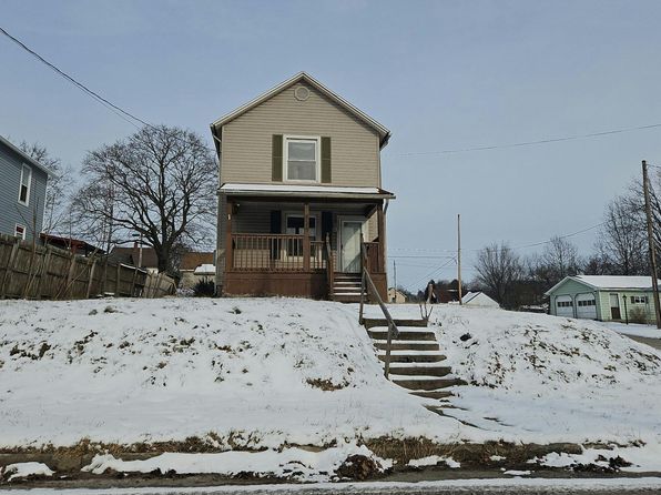 524 E Clark St, East Palestine, OH 44413