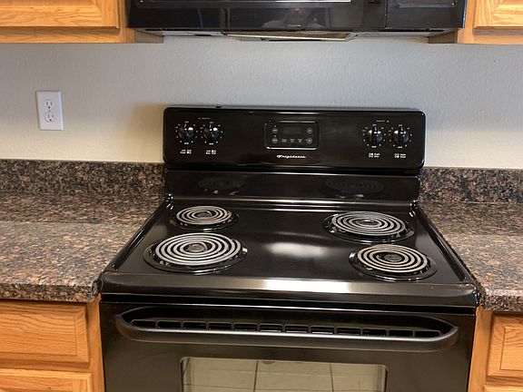 4th image of 1121 Avenue H APT A