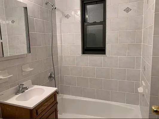 Rented by Voro, LLC | media 3