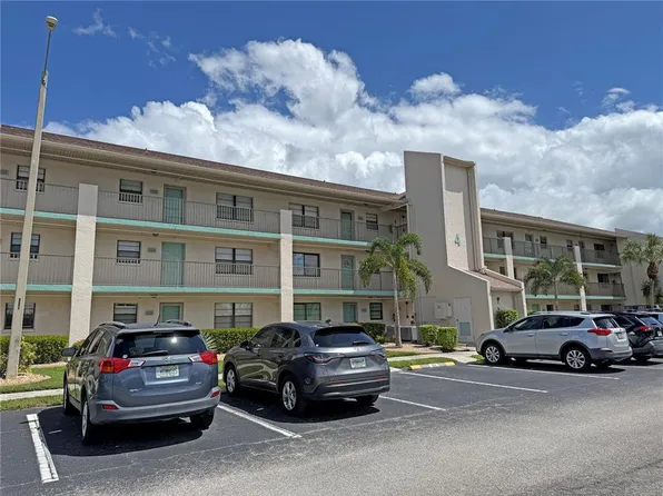175 KINGS HIGHWAY A6 (aka #416), PUNTA GORDA, FL 33983