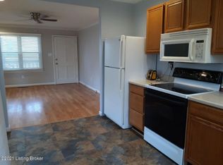 9109 Prospect St, Lyndon, KY 40242
