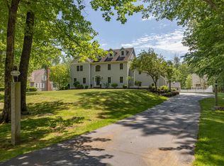 4 Hunter Dr, Hampton, NH 03842