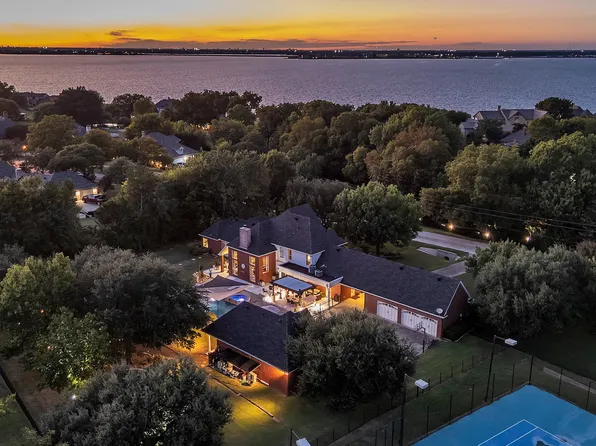 1 Darr Rd, Heath, TX 75032