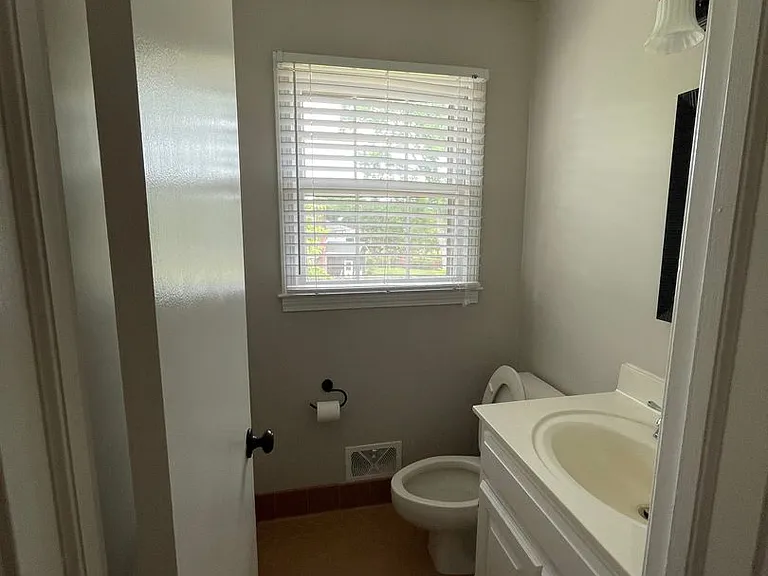 5 Ramblewood Ln — Photo 25
