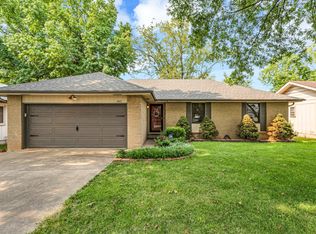 1163 E Cambridge St, Springfield, MO 65807