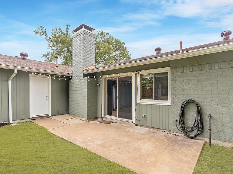 2609 Charter Oak Dr — Photo 22