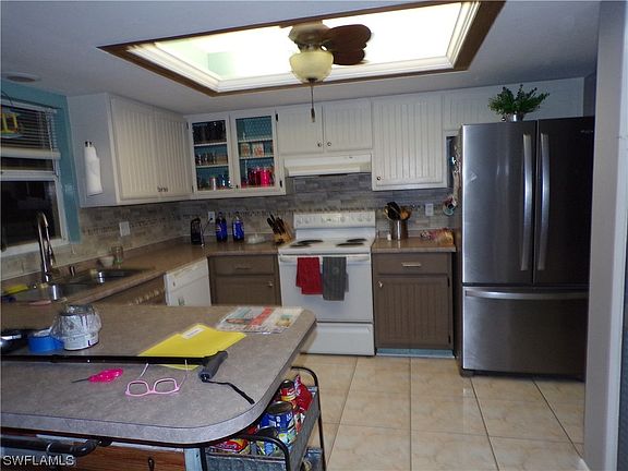 3rd image of 1423 Ford Cir