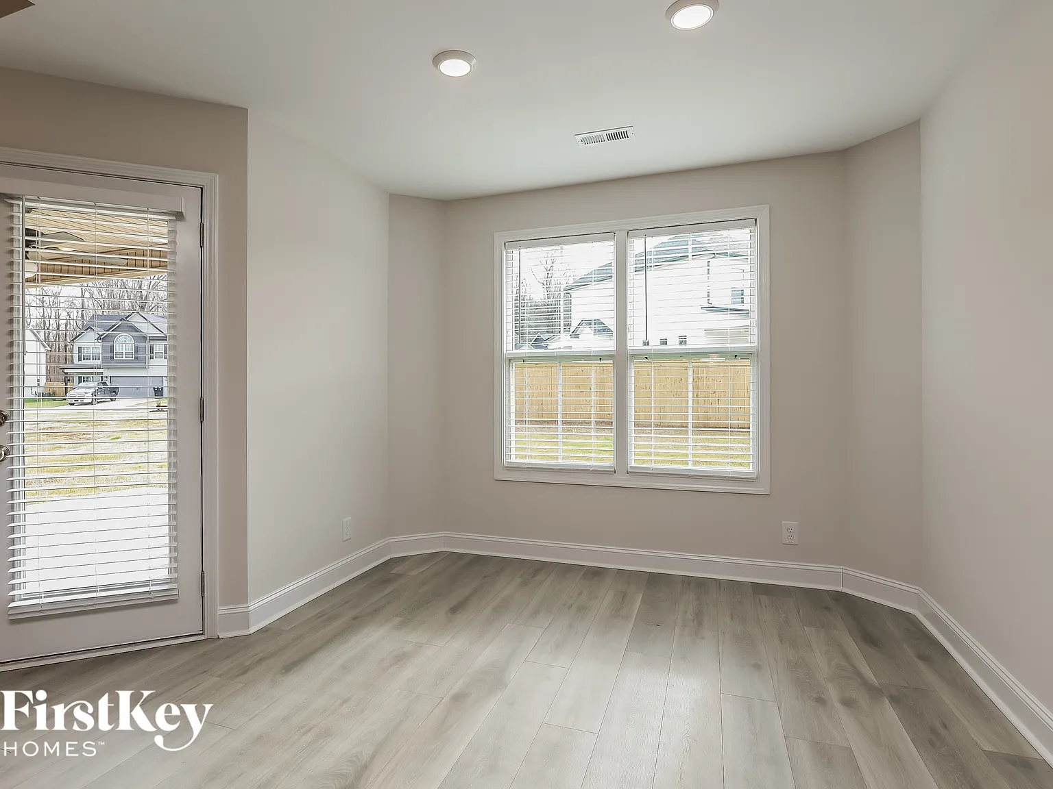 3 bed, 3.0 bath, 2069 sqft, $1,935 — Photo 4