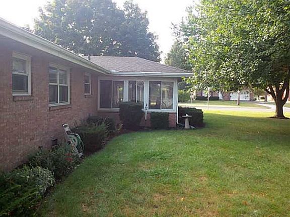 5th image of 100 Twinbrook Dr