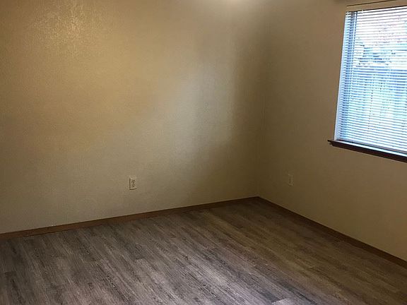 5th image of 4704 W Iris Ct