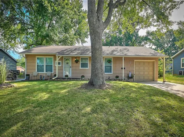3 NW Noel St, Lees Summit, MO 64063