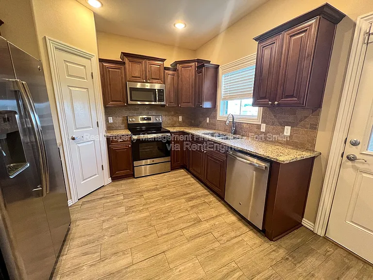 6715 Maribette Rd — Photo 4