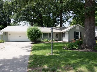 46 Briarcliff Rd, Montgomery, IL 60538