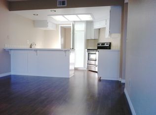 939 Laurelwood St, Carlsbad, CA 92011