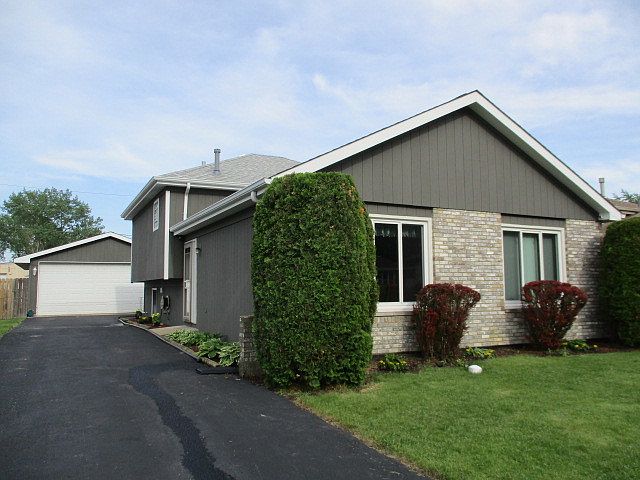 1st image of 3213 Deer Path Ln
