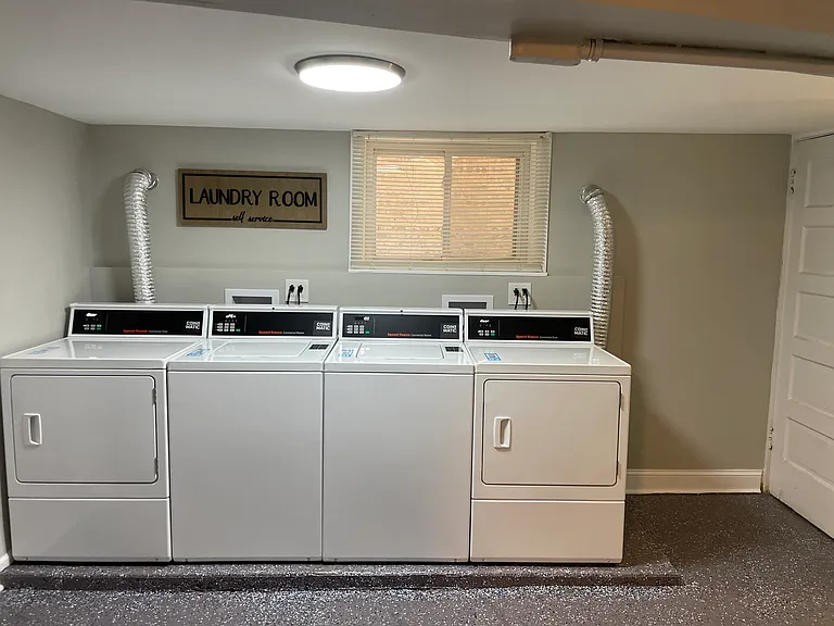 7022 S Maplewood Ave #G — Photo 10