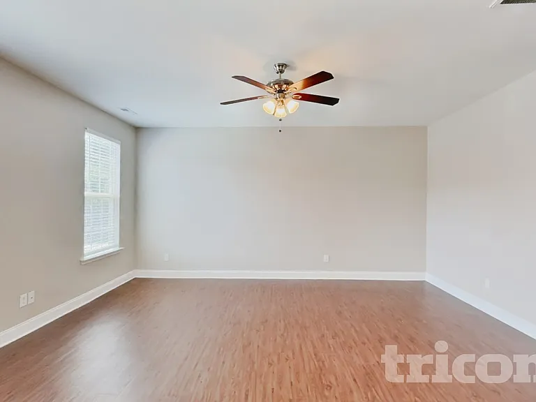 163 Green Willows Dr — Photo 2