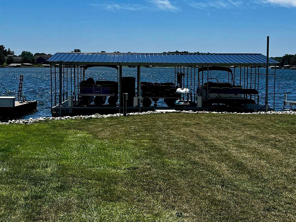 2nd image of 1289 Lake Vw