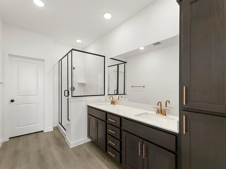 835 Pedernales Dr — Photo 16