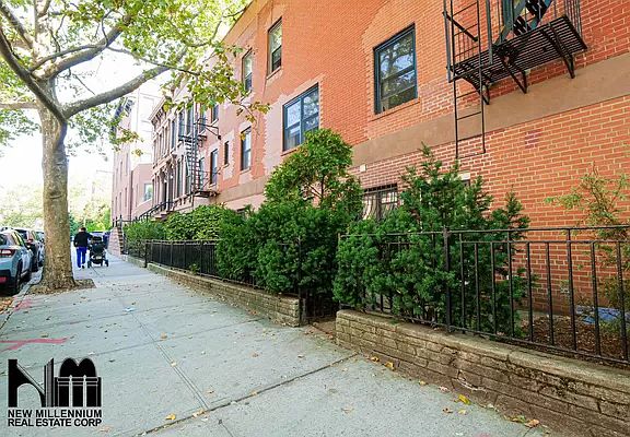 2nd image of 47 2nd Pl APT 1R