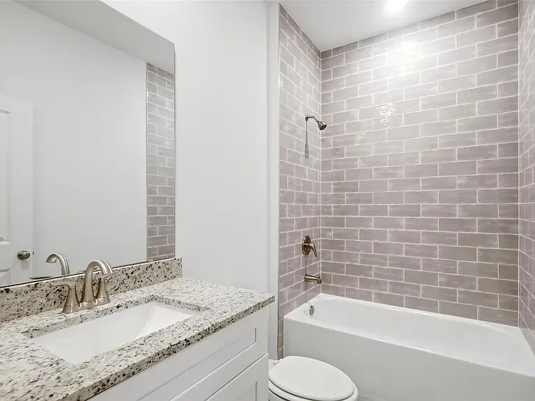 67 Glover St #102 — Photo 10