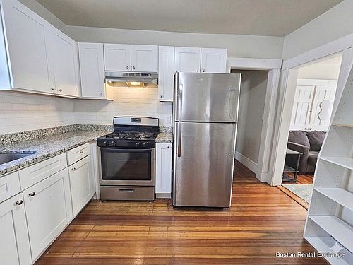 5th image of 91 Frederick Ave Floor 1