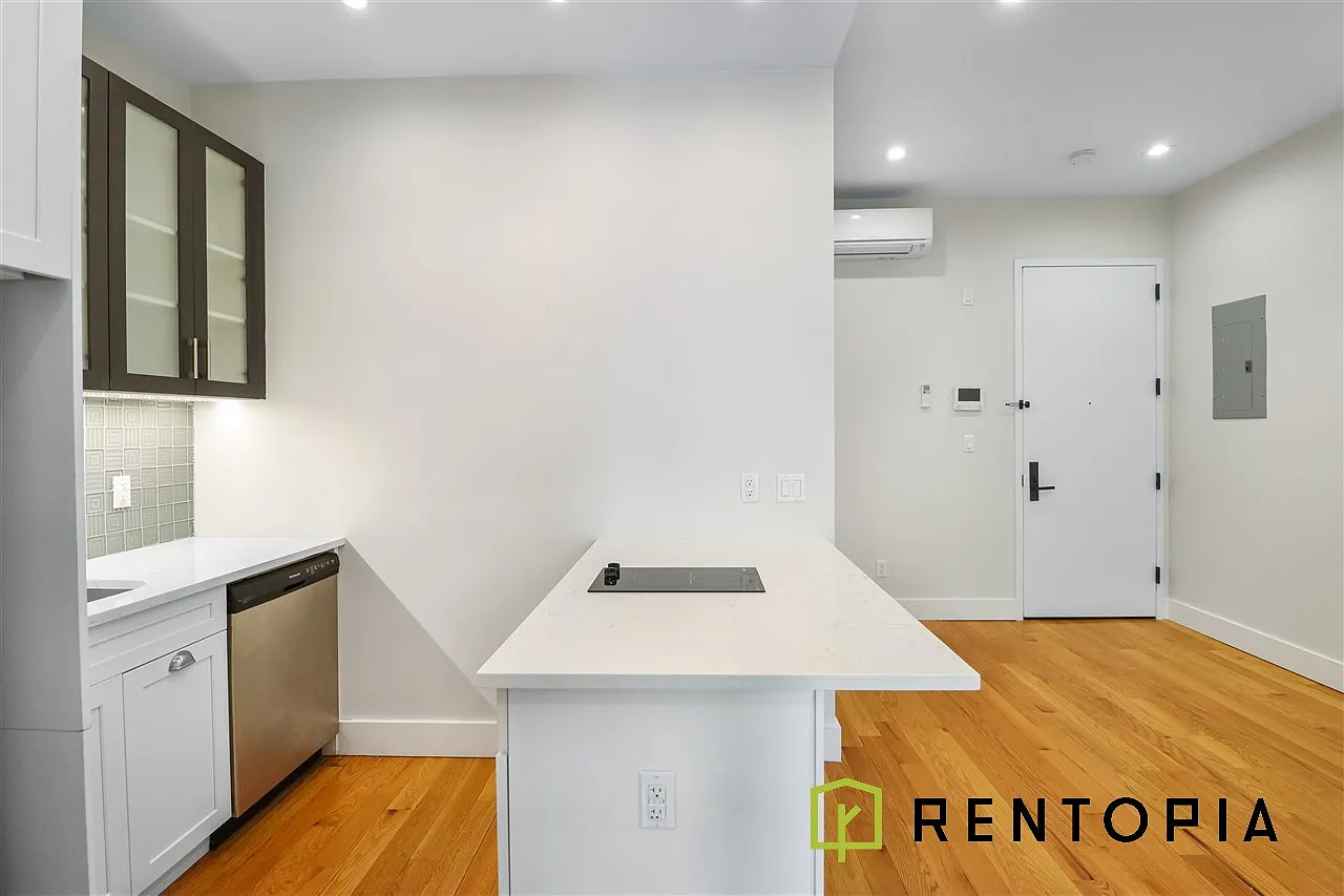 235 South 4th Street — Photo 2