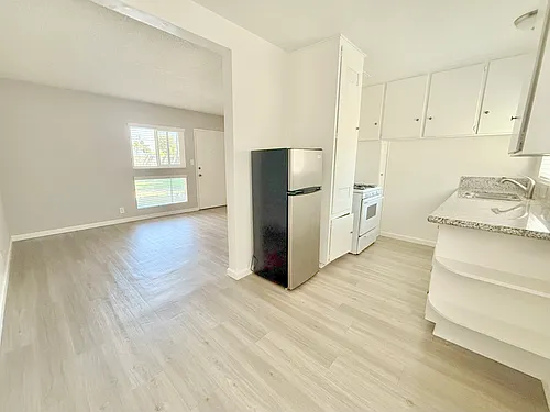 360 N Tustin St #6 Photo 1