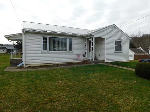 2nd image of 460 Braden St
