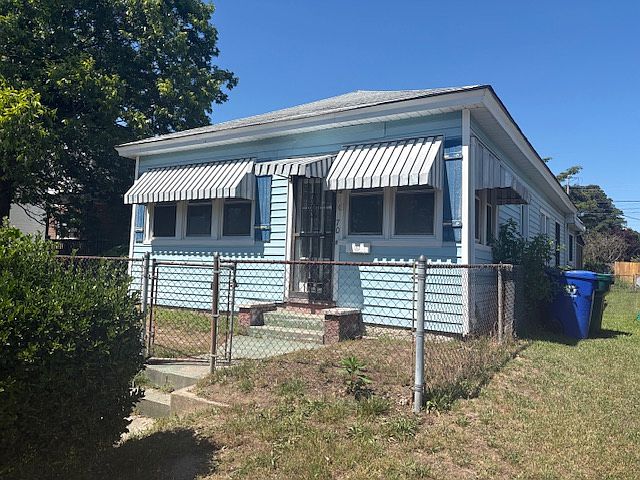1st image of 70 Poplar Ave