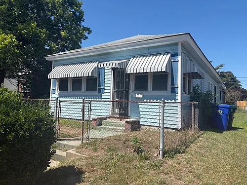70 Poplar Ave Photo 1