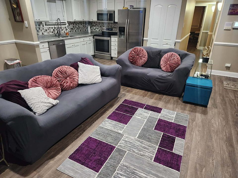 2nd image of 19514 Lake Shore Dr APT 3S