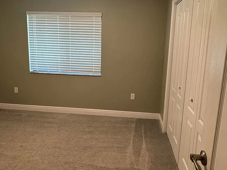 172 Linder Dr — Photo 33