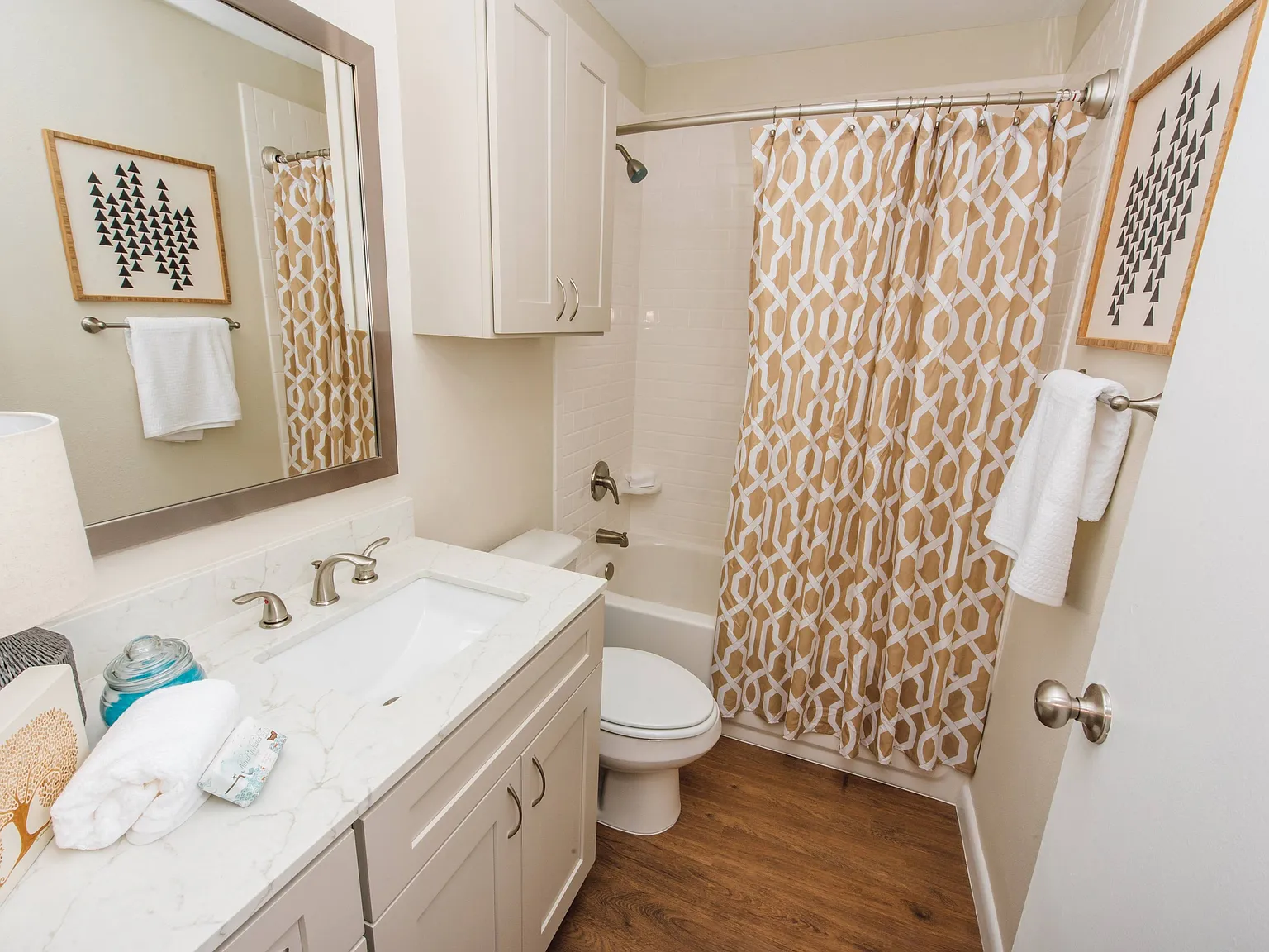Bayou Shadows Apartment Homes — Photo 3