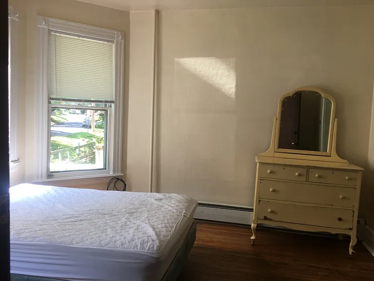 115 Giles Street — Photo 17