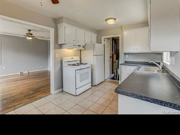 2nd image of 18228 Powers Ave